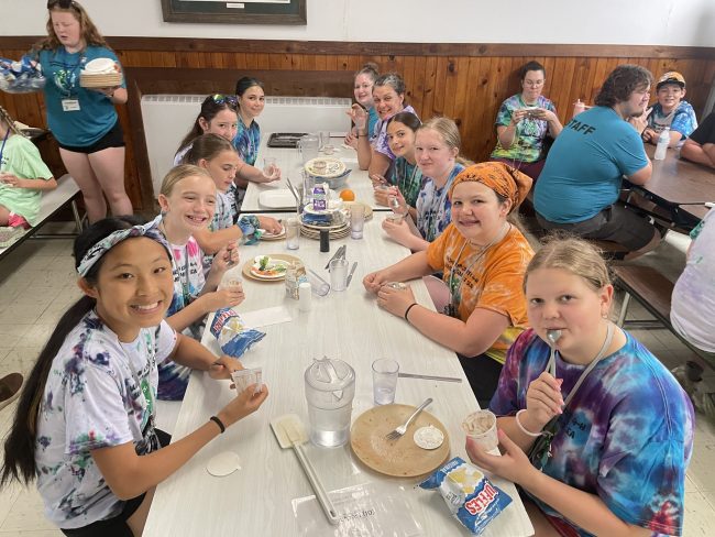 campers eating lunch